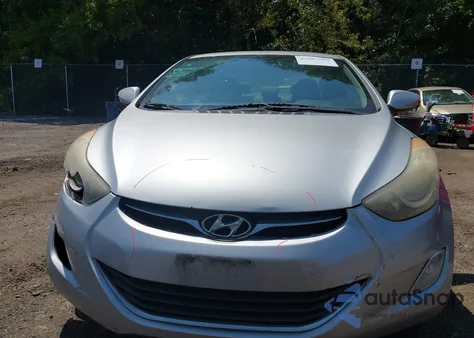 2013 Hyundai Elantra Gls z USA, uszkodzony, nr VIN 5NPDH4AE6DH163885